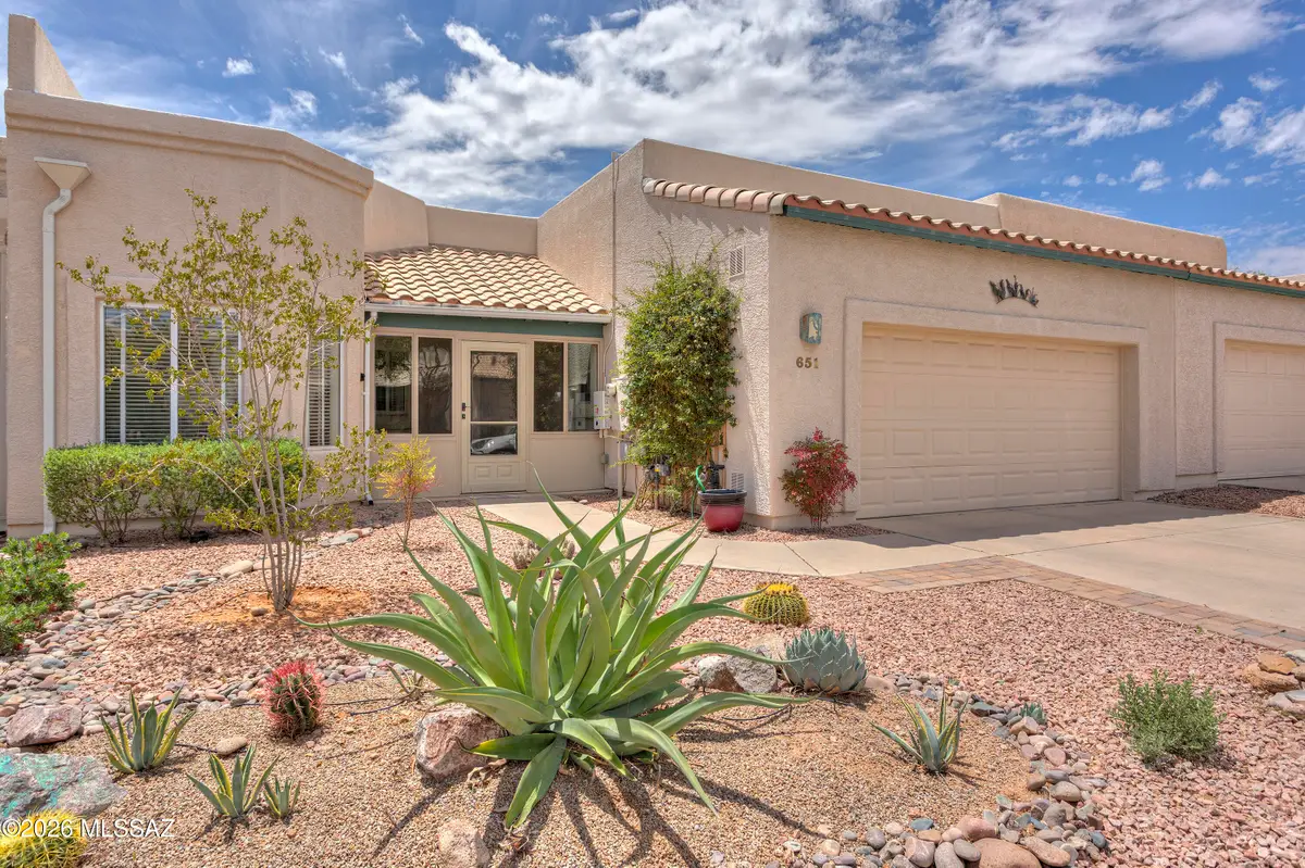 651 W Camino Del Bondadoso, Green Valley, AZ 85614 - #1