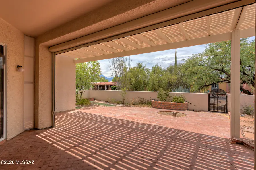 651 W Camino Del Bondadoso, Green Valley, AZ 85614 - #3