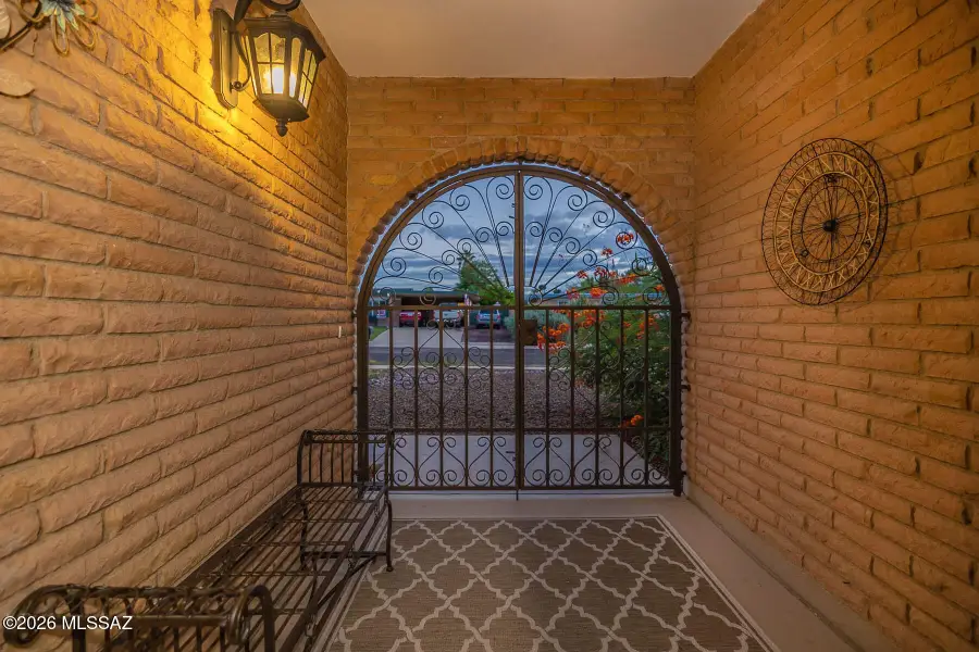 9011 E Sierra, Tucson, AZ 85710 - #2