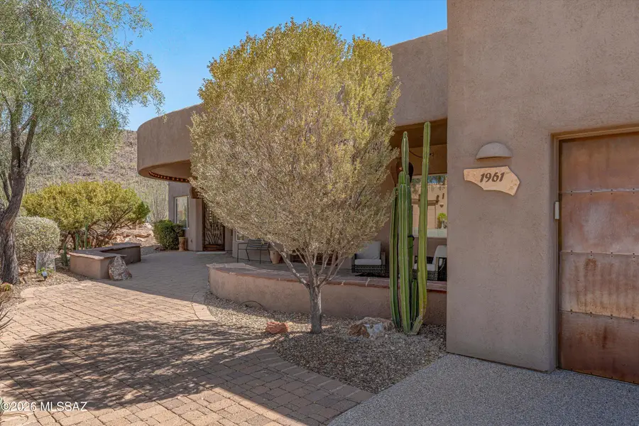 1961 S Diamond D, Tucson, AZ 85713 - #2