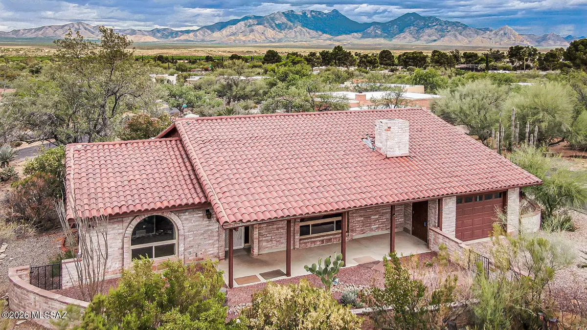 210 W Calle Maria Elena, Green Valley, AZ 85614 - #1