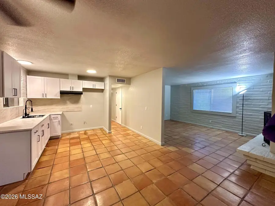 4520 E Glenn, Tucson, AZ 85712 - #2