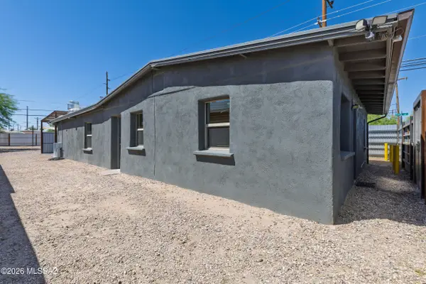802 E Silverlake, Tucson, AZ 85713