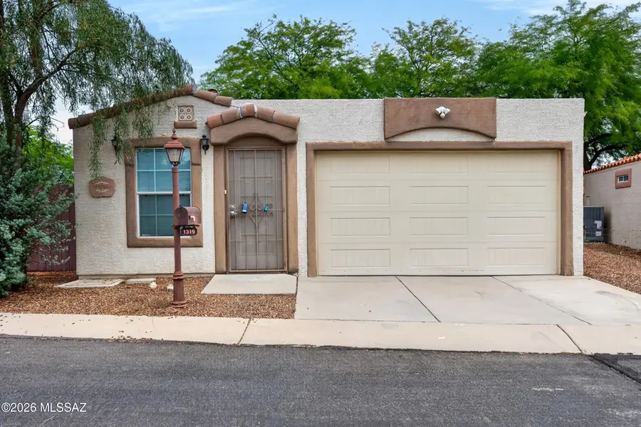 1319 W Vuelta Las Campanas, Sahuarita, AZ 85629 - #3