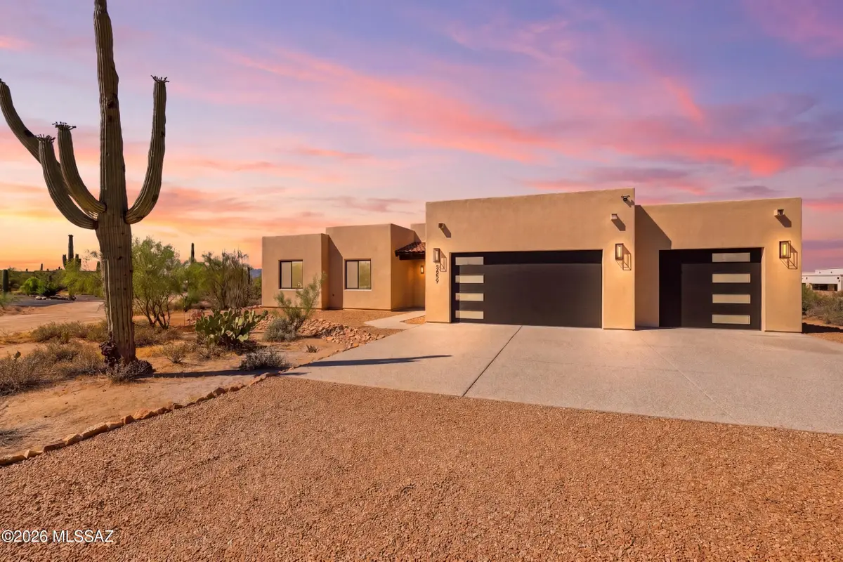 5659 W Desert Falcon, Tucson, AZ 85742 - #1