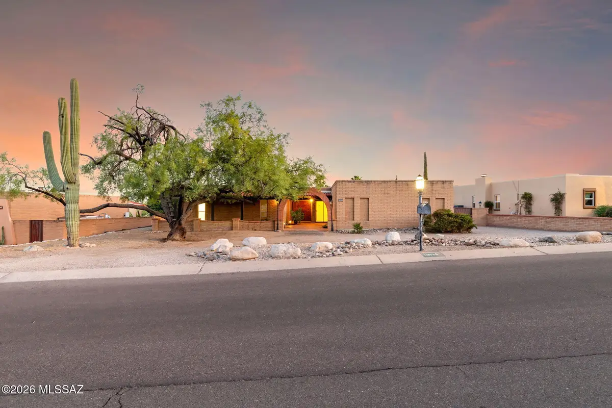 3770 N Knollwood, Tucson, AZ 85750 - #1