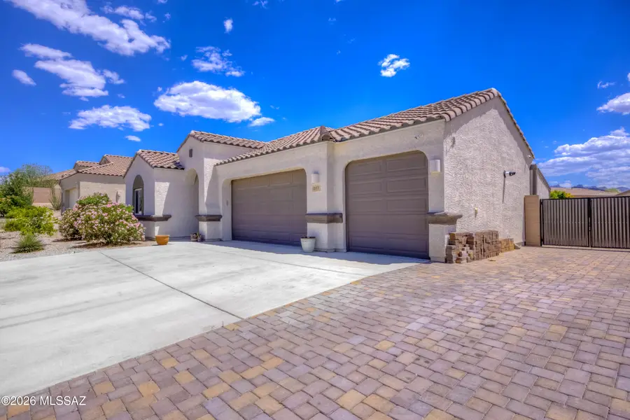 207 W Charles L Mckay, Vail, AZ 85641 - #2