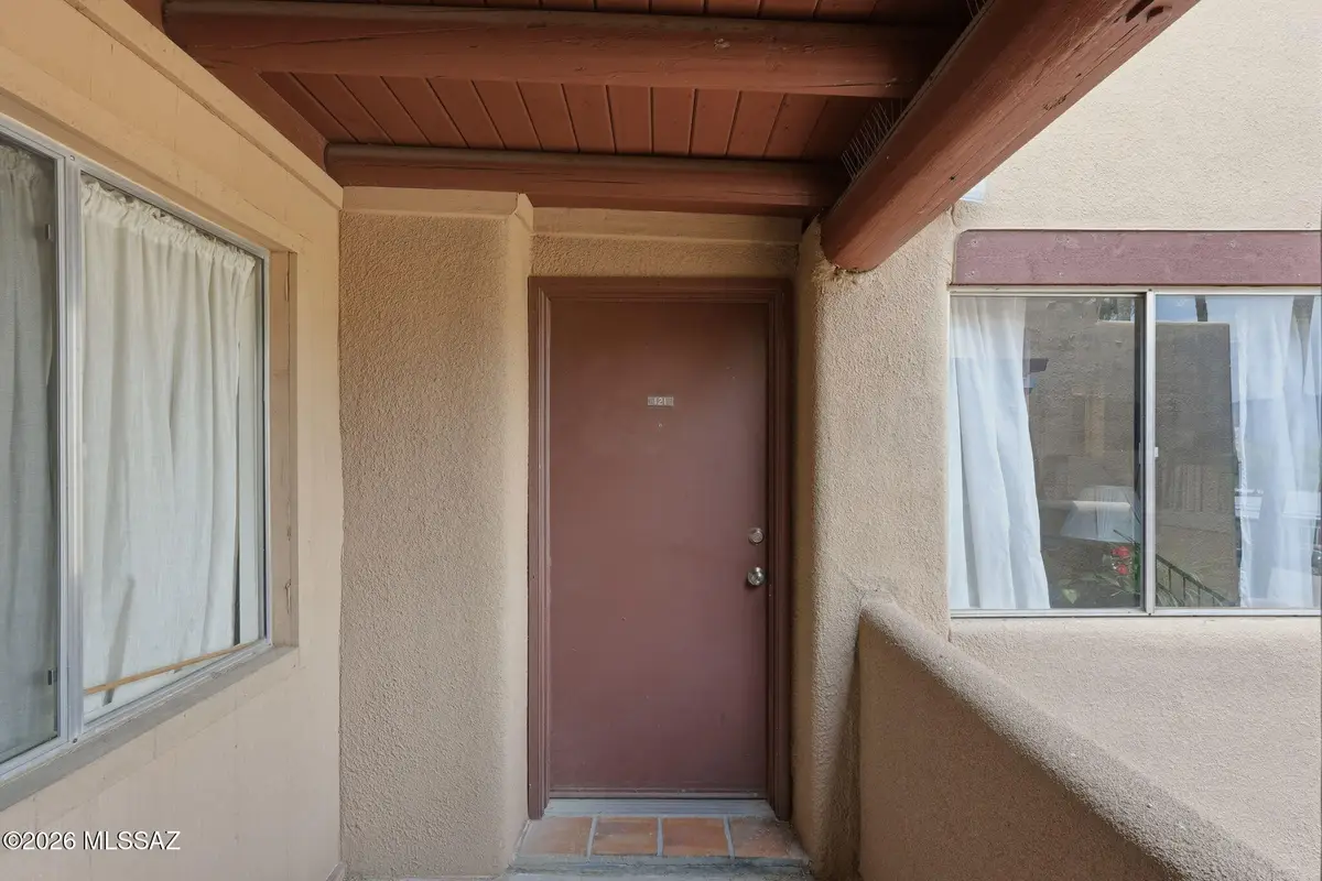 1810 E Blacklidge, Tucson, AZ 85719 - #1