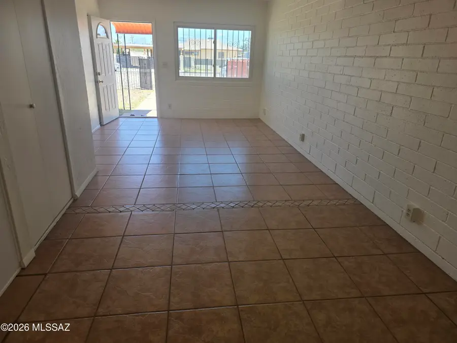 3202 S Sunland, Tucson, AZ 85713 - #3