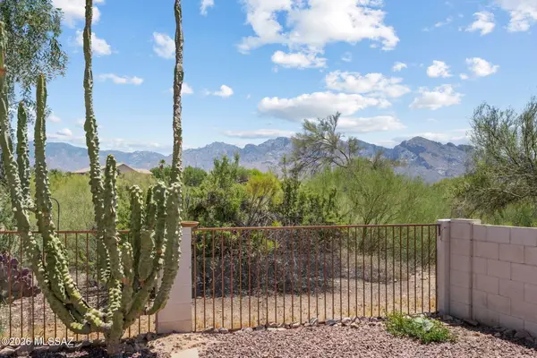10990 N Double Eagle, Oro Valley, AZ 85737