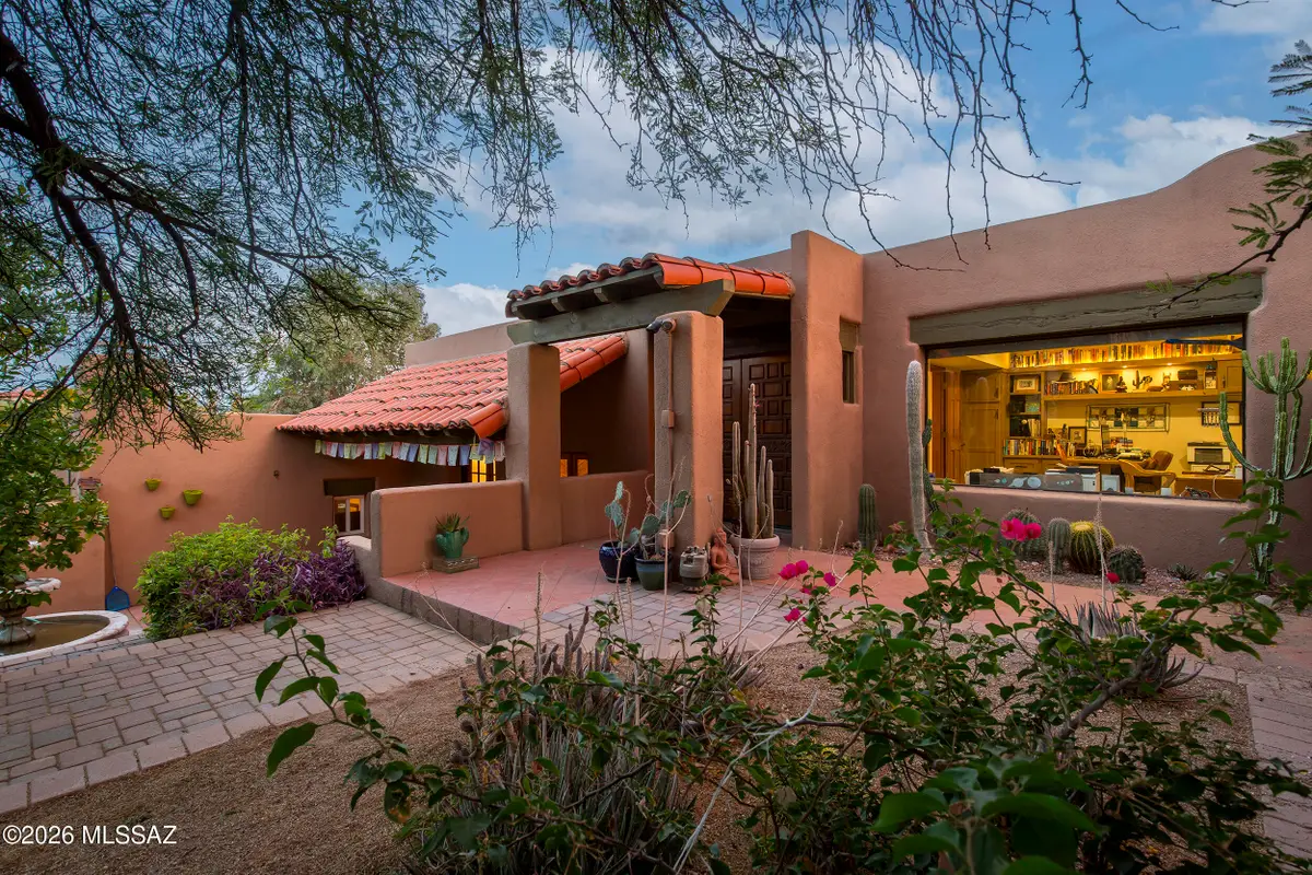 5066 N Placita Cholula, Tucson, AZ 85718 - #1
