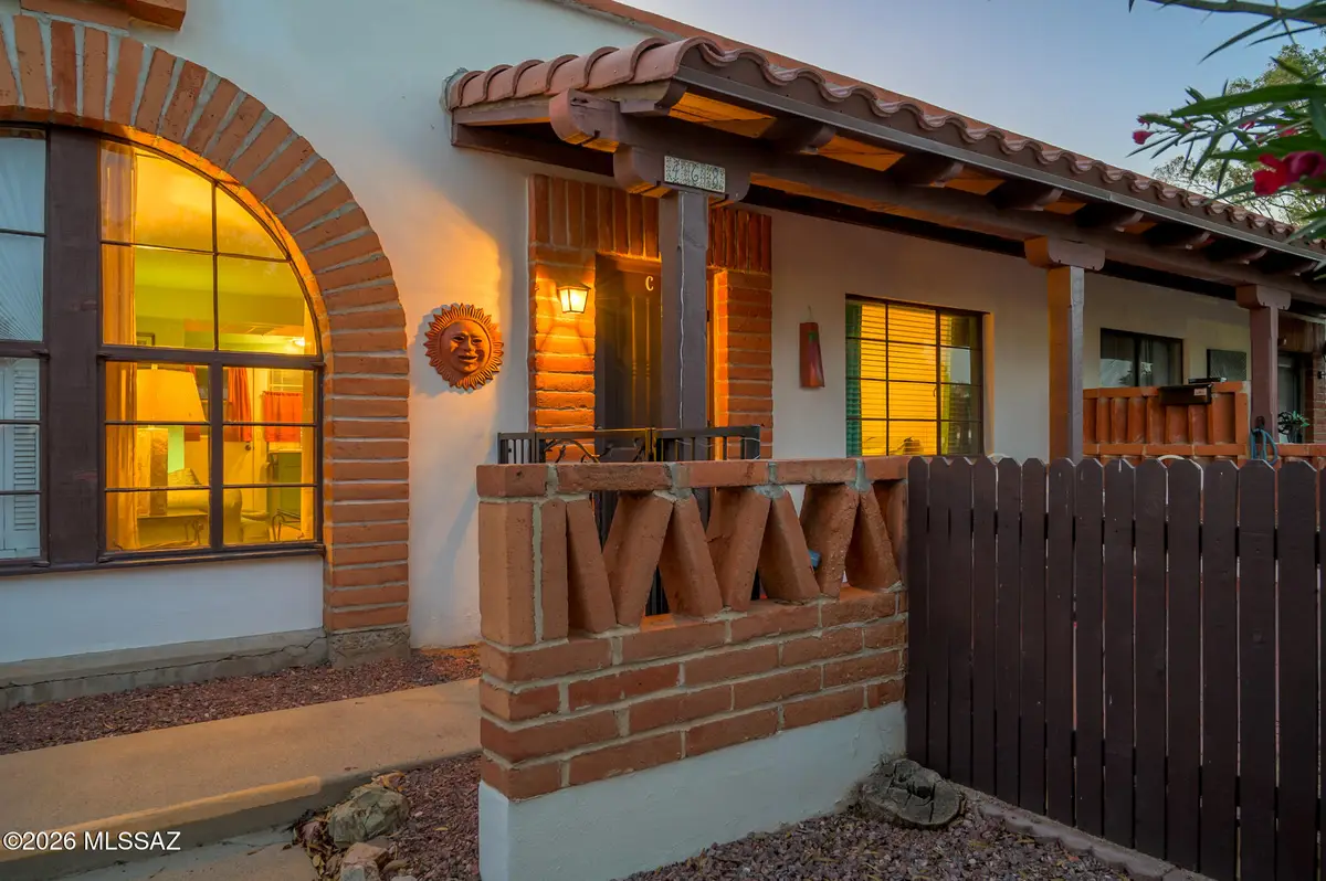 468 S Paseo Lobo, Green Valley, AZ 85614 - #1