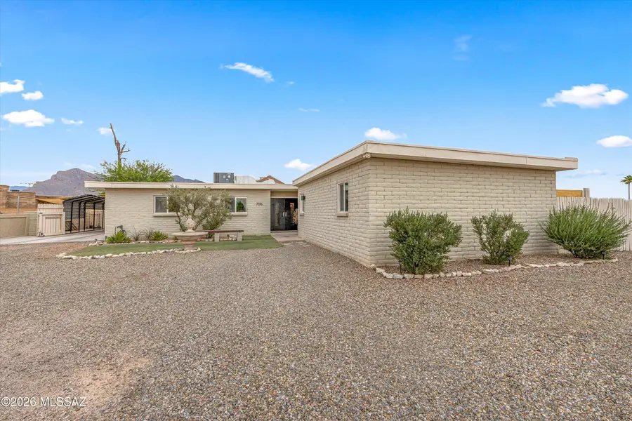 7356 N Casablanca, Tucson, AZ 85704 - #3