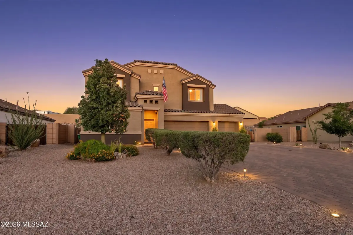 571 S Courts Redford, Vail, AZ 85641 - #1