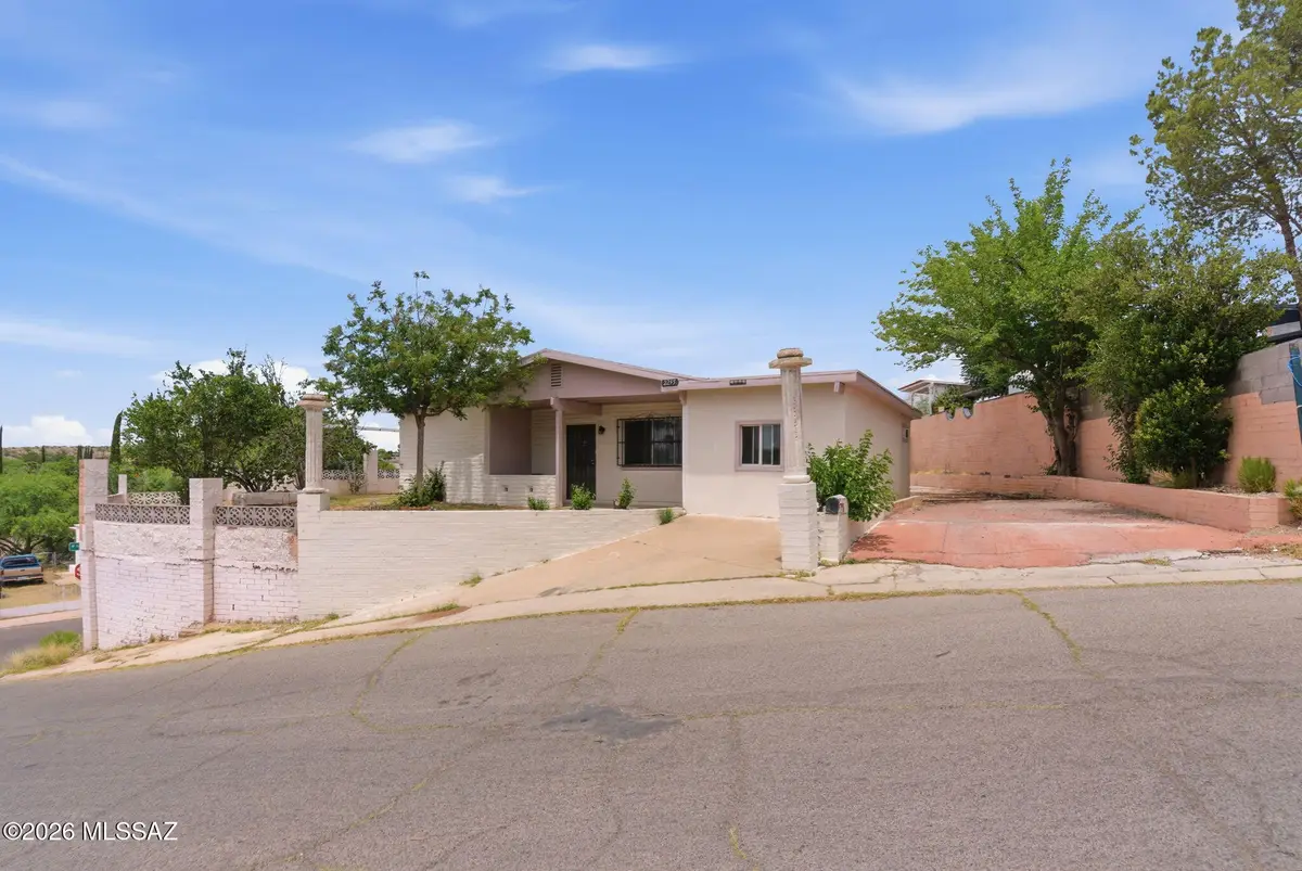 2255 N Calle Nogales, Nogales, AZ 85621 - #1