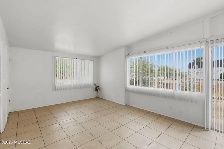 1105 E Garden, Tucson, AZ 85706 - #2