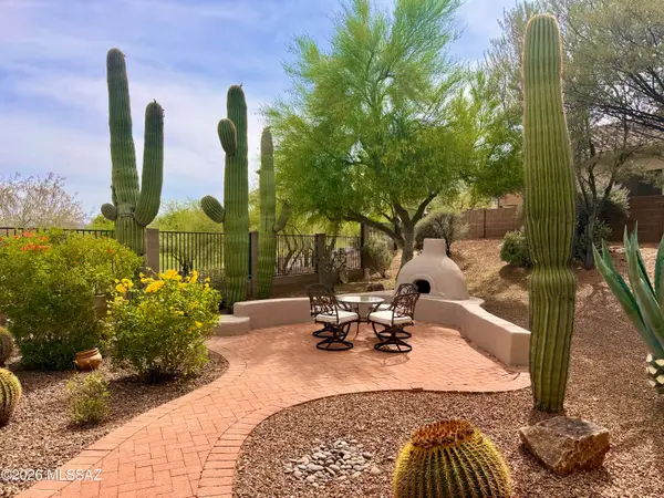 2425 W Tortolita Bluffs, Tucson, AZ 85742