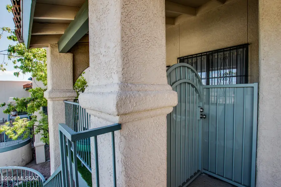 7666 E 22nd, Tucson, AZ 85710 - #2