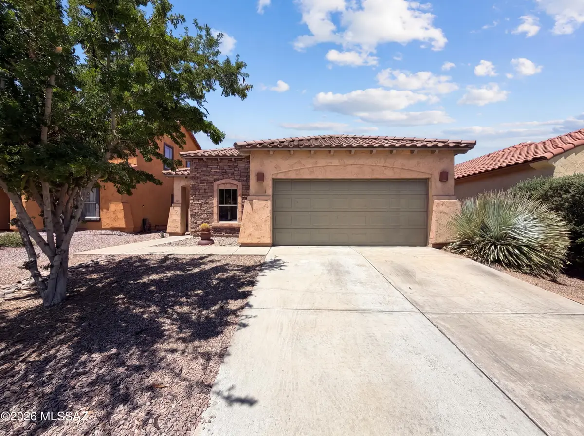 880 W Calle Valenciana, Sahuarita, AZ 85629 - #1