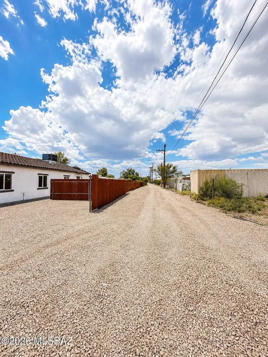 360 E Aircraft, Tucson, AZ 85706 - #2