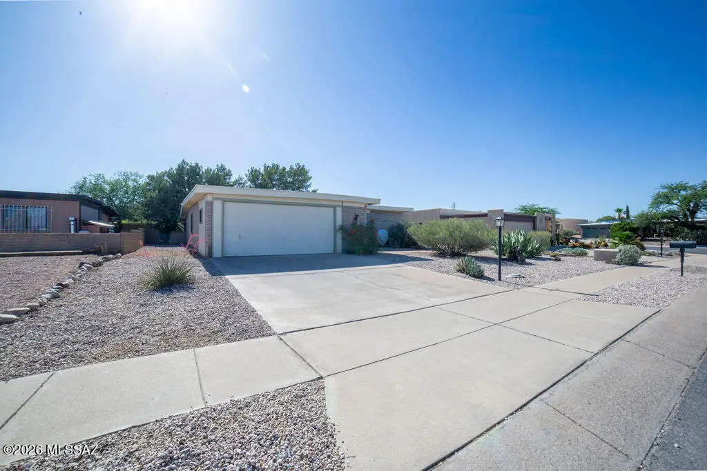 1595 N Rio Mayo, Green Valley, AZ 85614 - #1