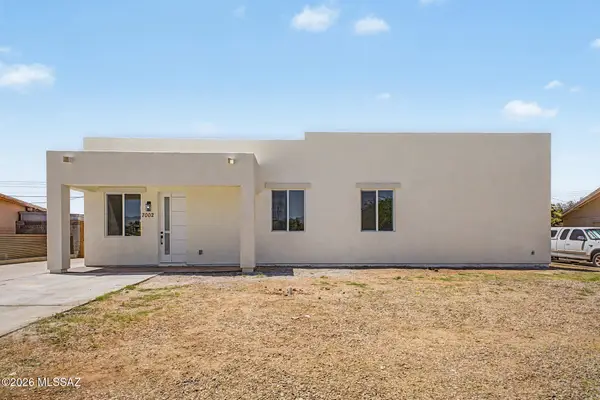7002 E Calle Osito, Tucson, AZ 85710