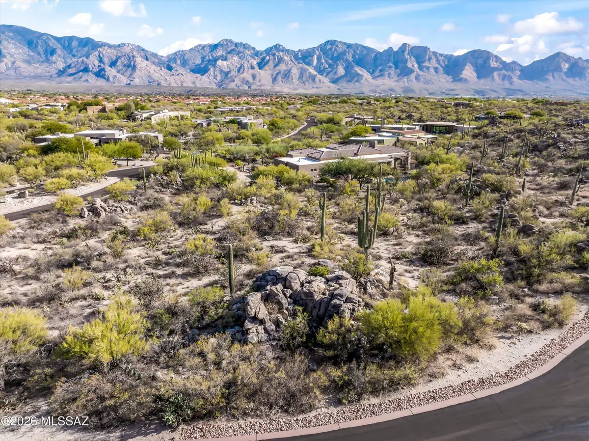 530 E Thunderstorm, Oro Valley, AZ 85755 - #1