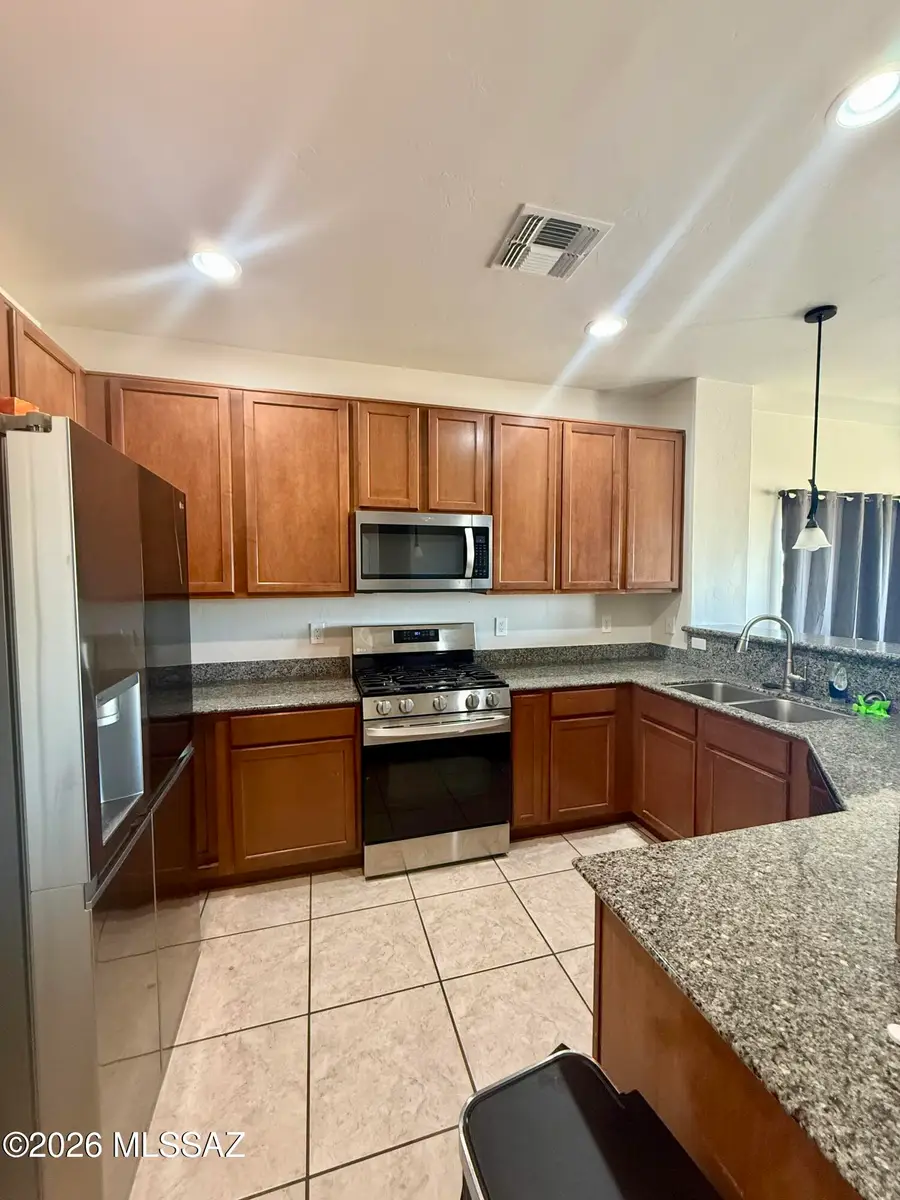 1045 S Limestone, Benson, AZ 85602 - #3