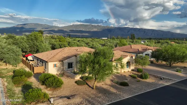 2542 Woods End, Tucson, AZ 85749