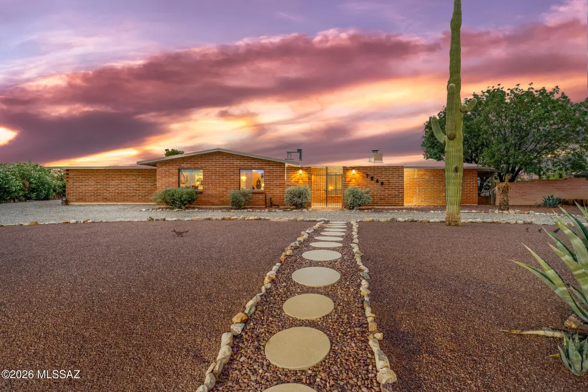 7049 N Magic, Tucson, AZ 85704 - #1