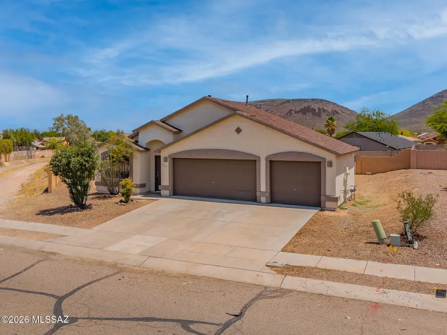 3705 W Tetakusim, Tucson, AZ 85746 - #3