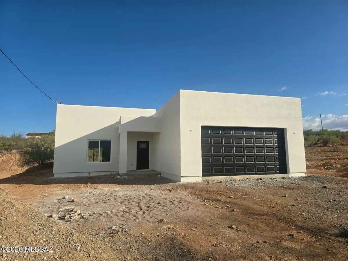 1826 Circulo Canada Rio, Rio Rico, AZ 85648 - #1