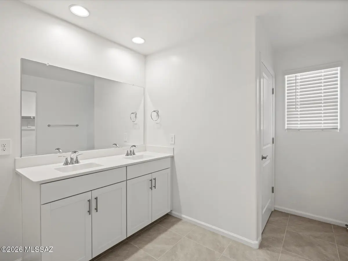 5156 W Bowen House, Tucson, AZ 85757 - #1