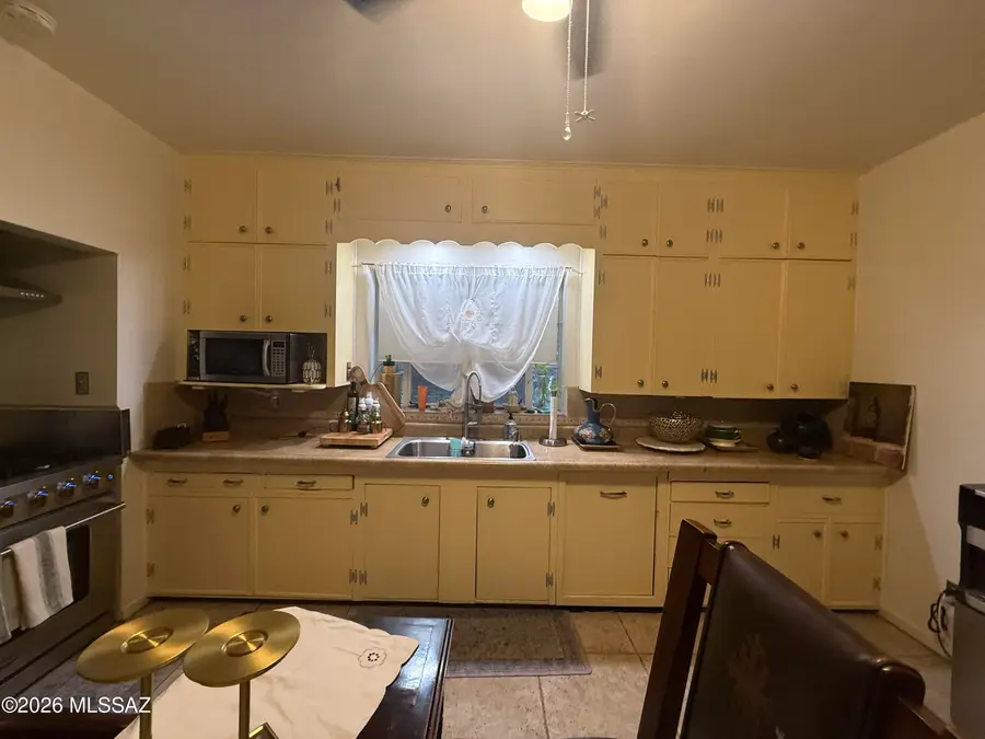 1025 N Bankerd, Nogales, AZ 85621 - #3