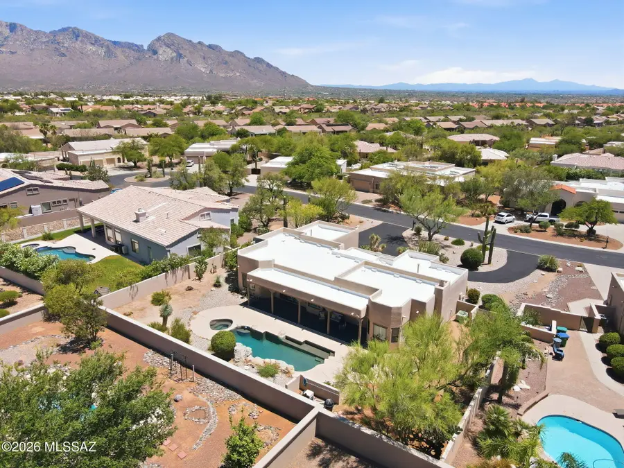 1682 W Geranium, Oro Valley, AZ 85737 - #3