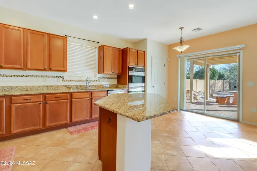 86 E Calle Trona, Green Valley, AZ 85614 - #2