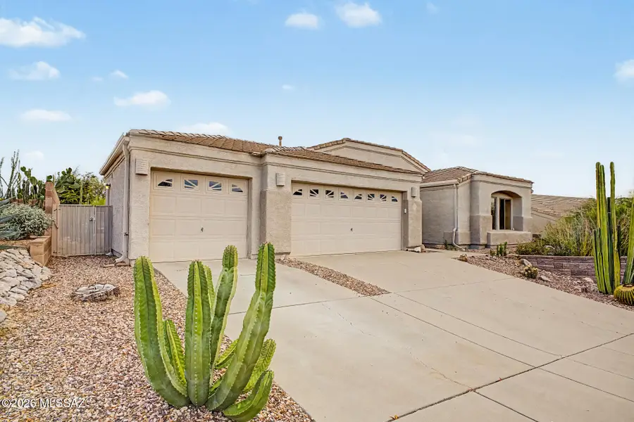 573 W Silvertip, Oro Valley, AZ 85737 - #3