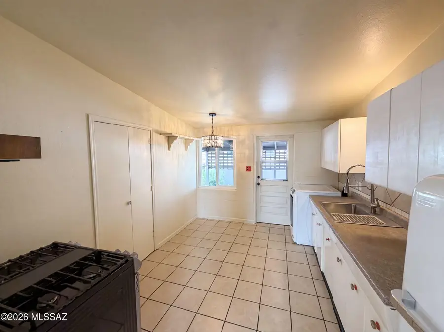 110 W 4th, San Manuel, AZ 85631 - #2