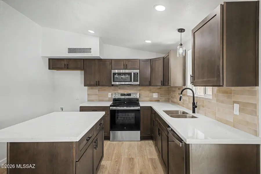 7921 N Paul Revere, Tucson, AZ 85741 - #3