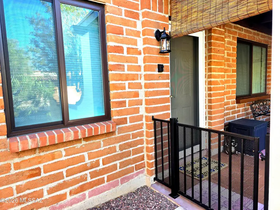 210 W Camino Alameda, Green Valley, AZ 85614 - #2