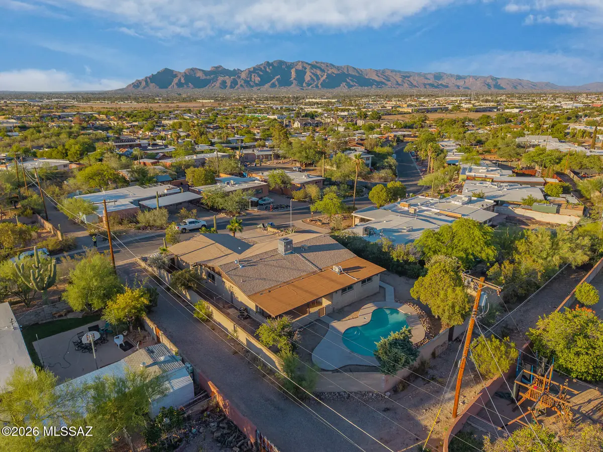 2229 W Window Rock, Tucson, AZ 85745 - #1