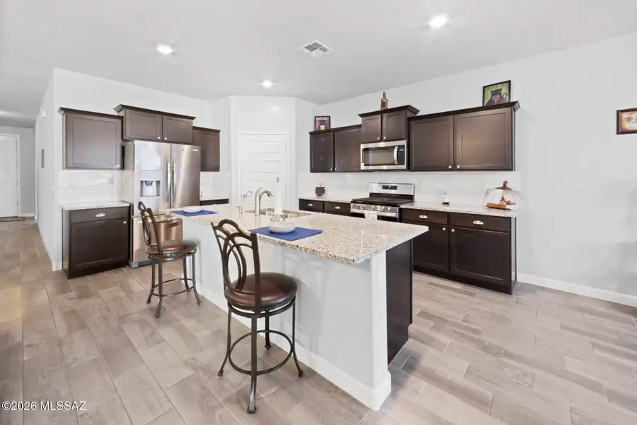 1085 W Valley Meadow, Sahuarita, AZ 85629 - #2
