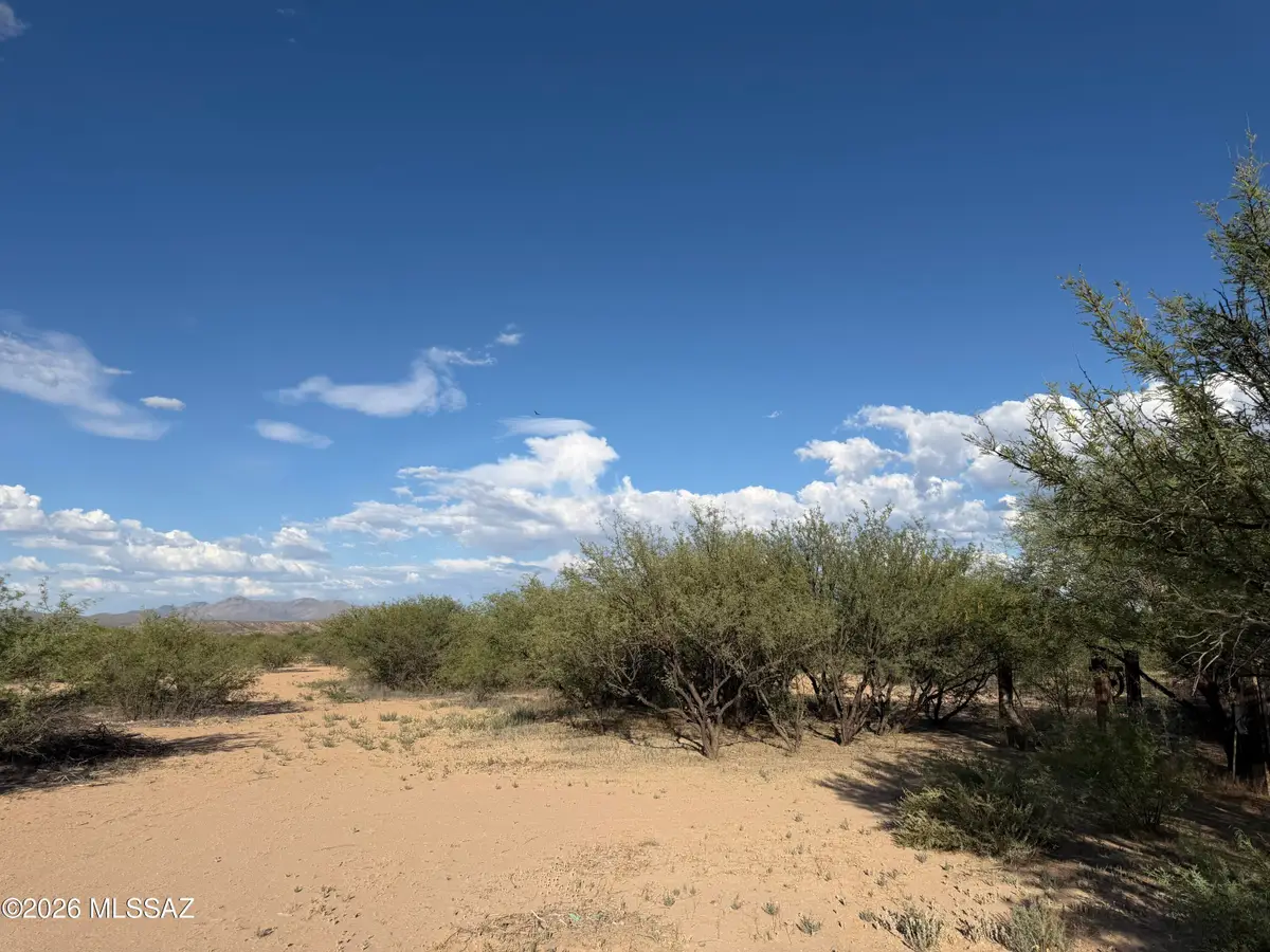 W Carefree, Benson, AZ 85602 - #1