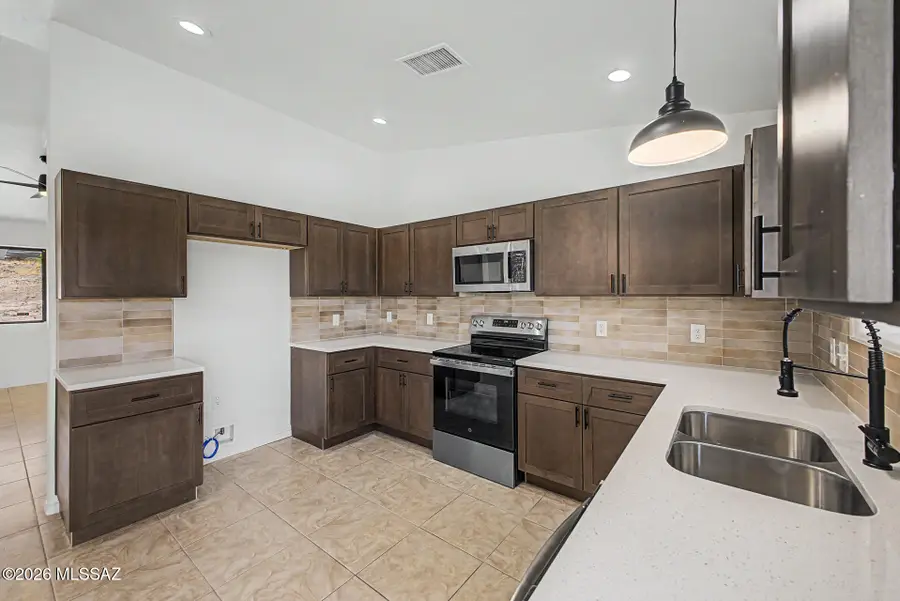 987 Gigi, Rio Rico, AZ 85648 - #2