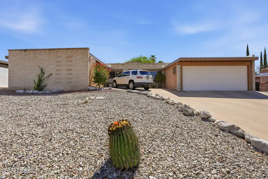 1722 S Camino Seco, Tucson, AZ 85710 - #2
