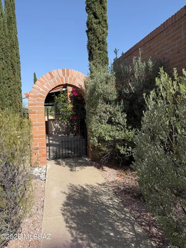 5341 N Fort Yuma, Tucson, AZ 85750