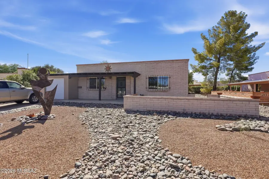 530 S La Lima, Green Valley, AZ 85614 - #2