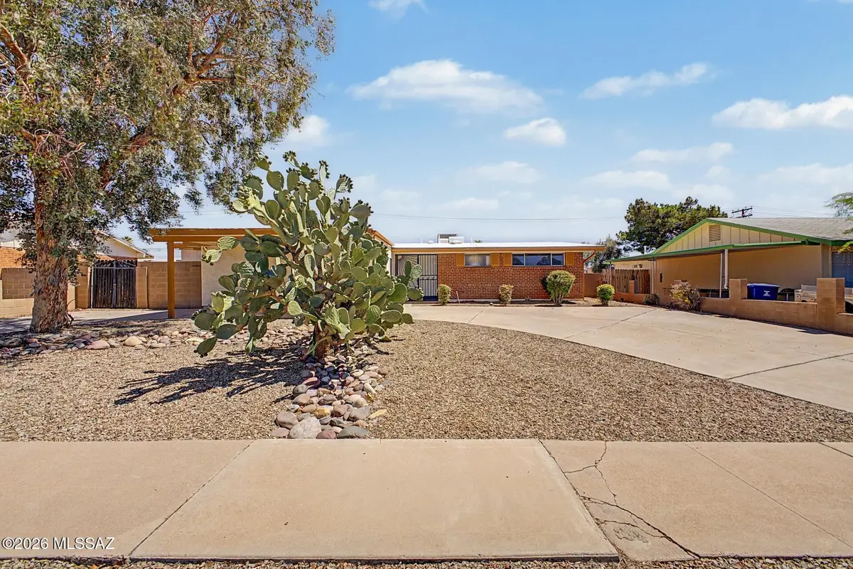 7416 E Beverly, Tucson, AZ 85710 - #1
