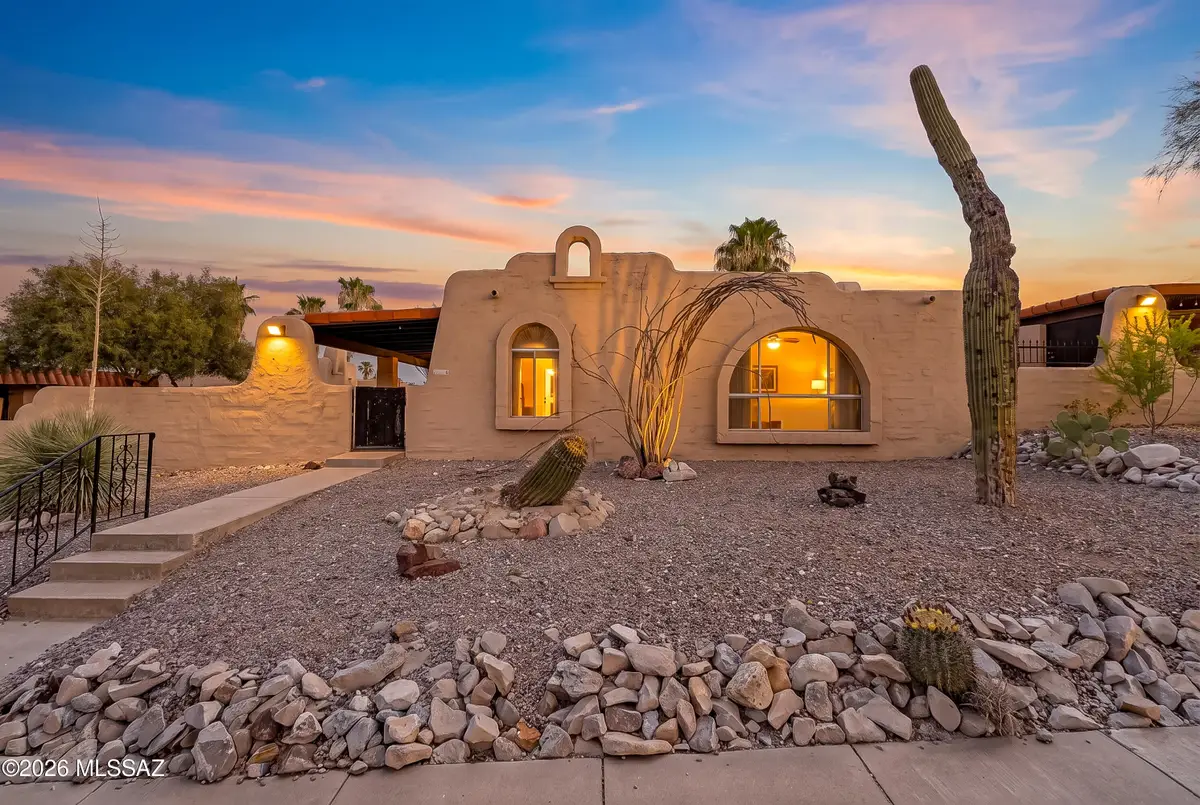 810 N Camino Santiago, Tucson, AZ 85745 - #1