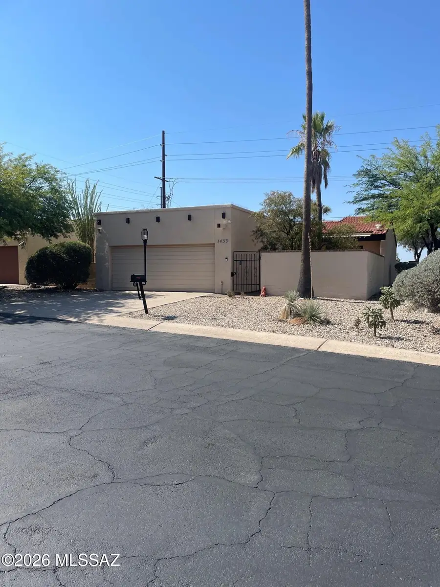 1433 W Cerrada Veracruz, Tucson, AZ 85704 - #2